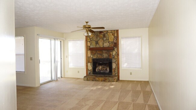 Photo - 1022-1 BROOKHOLLOW~STEWARTS CREEK