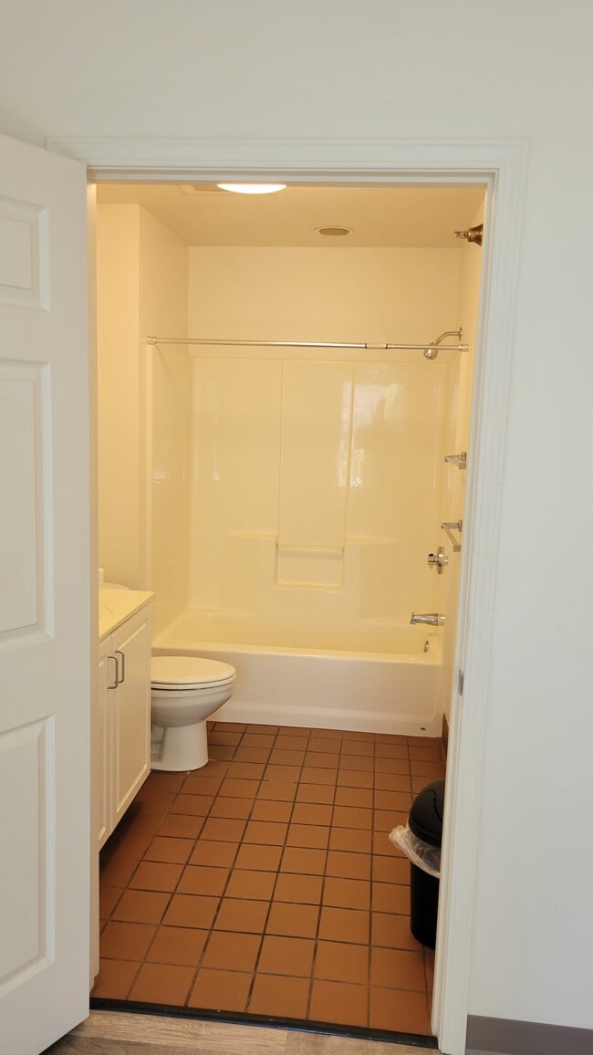 Bathroom - 223 S Camp Ave Unit Camp Single Bedroom