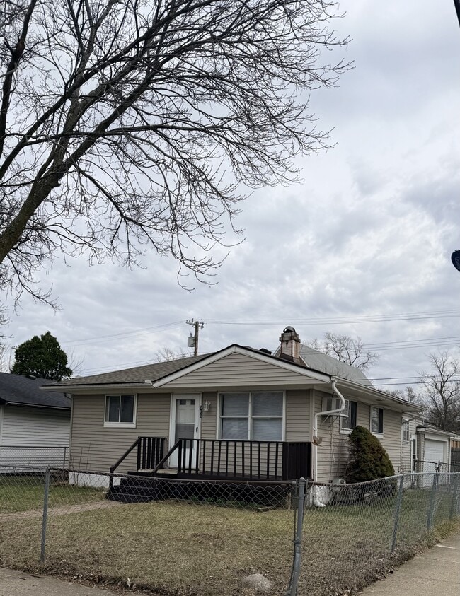 Building Photo - 515 Alton Ave