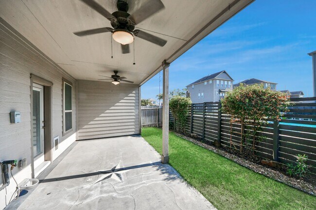 Photo - 8605 Hollyoaks Creek Ln