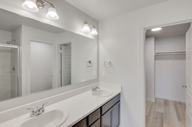 Photo - Live the Good Life in this townhome!