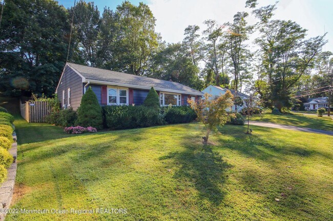 18 Crestview Dr