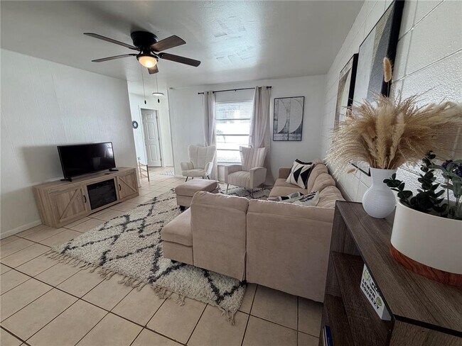 Photo - 15219 Westminister Ave