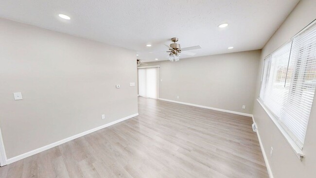 Photo - 769 Kettering Rd