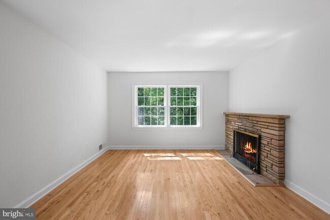 Photo - 2816 Ellicott St NW