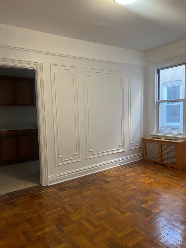 Building Photo - 1065 Grant Ave