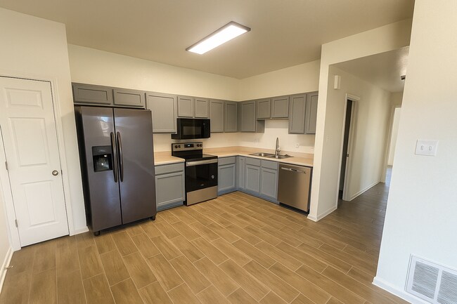 Photo - 5109 Daybreak Dr