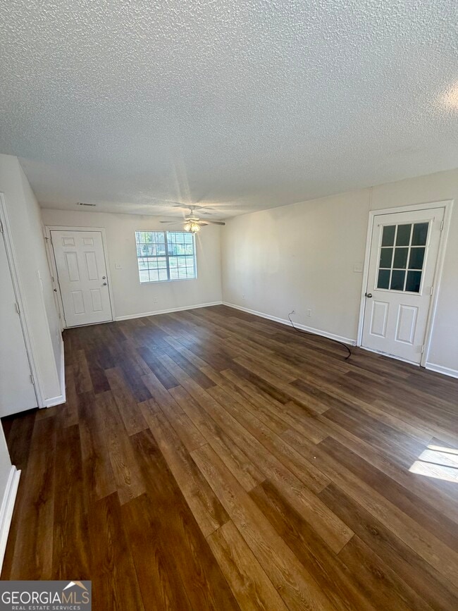 Photo - 86 Christopher Cir