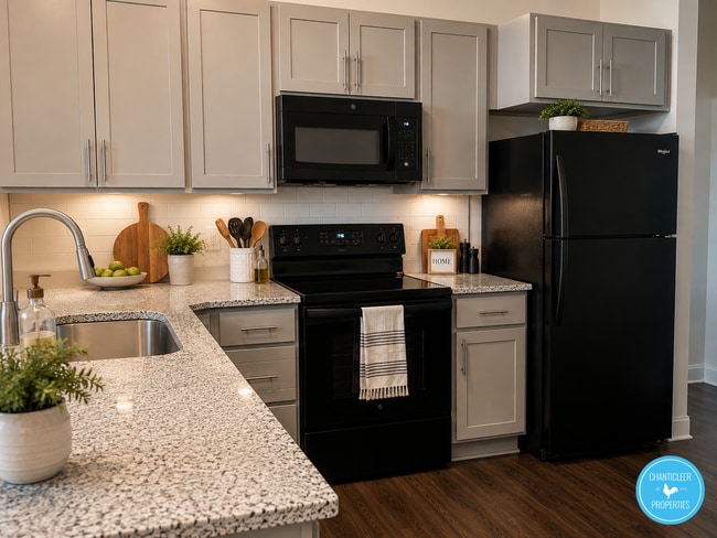 Photo - 113 W Langdon Ave