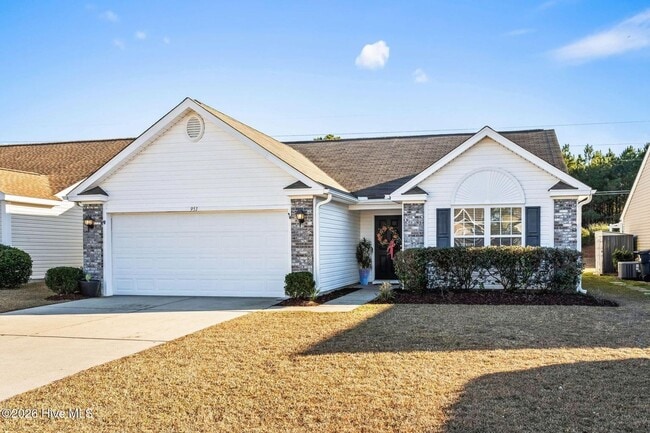 Building Photo - Beautiful 3-Bedroom Home in a Highly Desirable Community