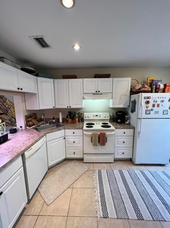 Photo - 778 Hill Dr