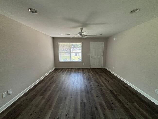 Photo - TUSCALOOSA TREASURE! 3BR/2BA | Stainless Steel | Covered Patio & Fenced Yard!