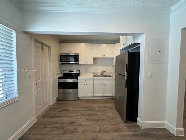 Photo - 1737 Liberty St Unit 10