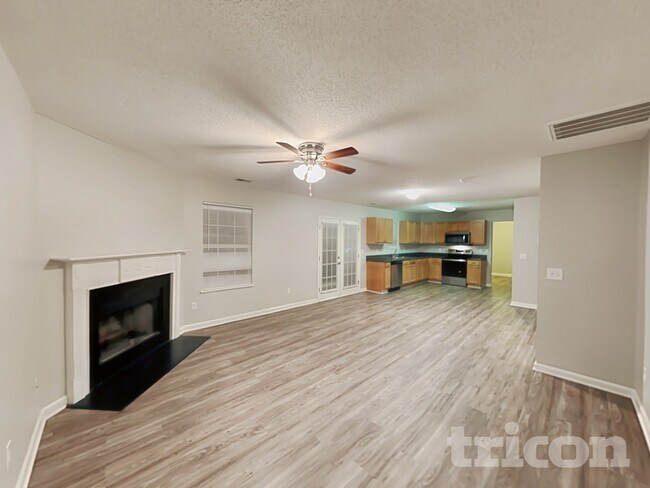 Photo - 410 Fox Trot Dr