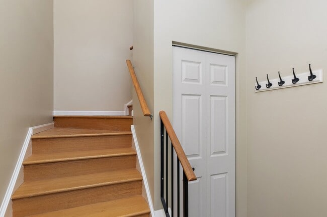 Photo - 240 Camel Bend Ct