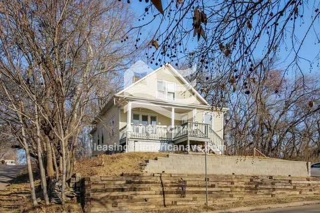 Photo - 4258 Laurel Ave