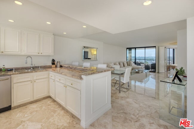 Photo - 4267 Marina City Dr Unidad 908