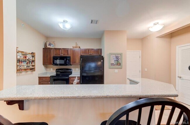 Photo - 943 Tower Ridge Cir