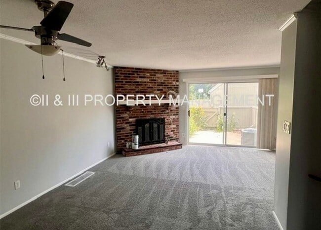 Photo - 8108 Monrovia St