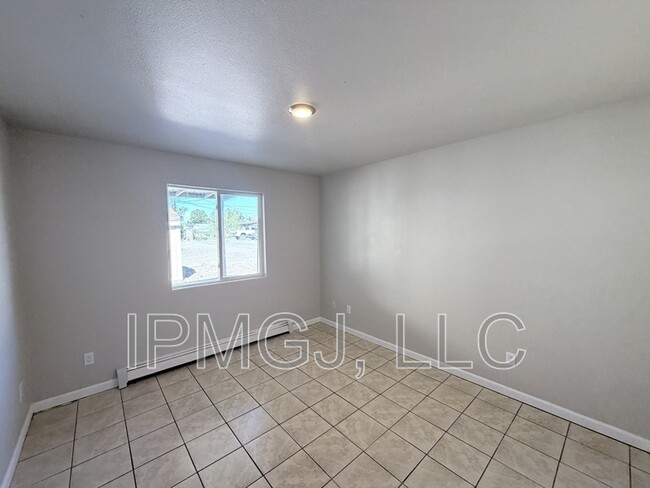 3246.5 Downey Ct