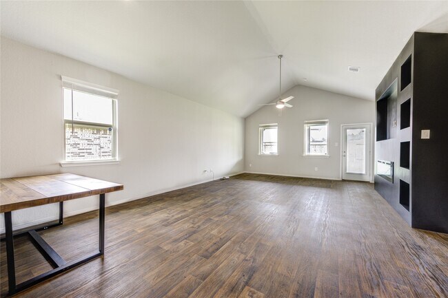 Photo - 20451 Green Mountain Dr