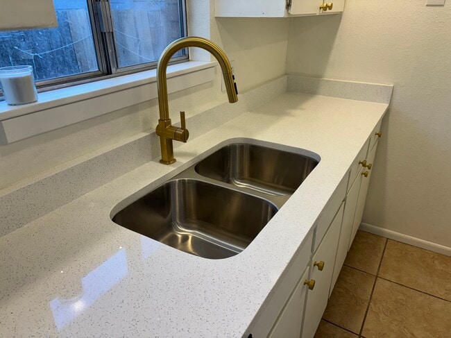 Photo - Windsor Unit 2289  1