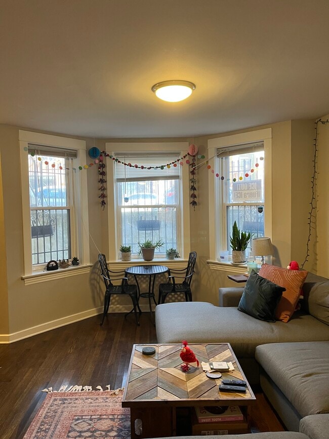 Photo - 1726 N Honore St Unit Garden