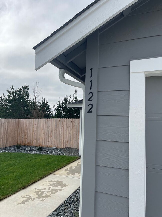 Photo - 1122 Chelsea Wy