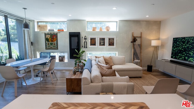 Photo - 2811 Waverly Dr Unit 1