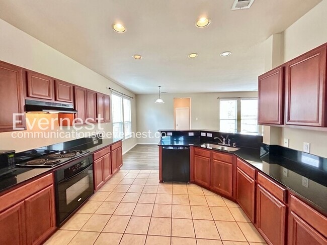 Photo - 3 Bed/3.5 Bath Home with Garage / Pet-Friendly / Available Now!