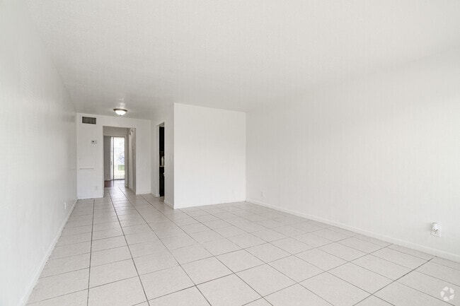 1BR, 1BA - 625SF