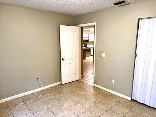 Photo - 6301 Delacy Rd