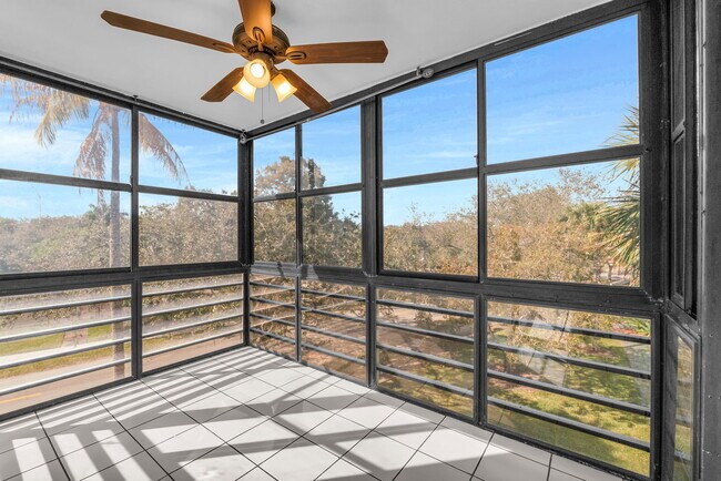 Photo - 2781 Taft St Unit 303
