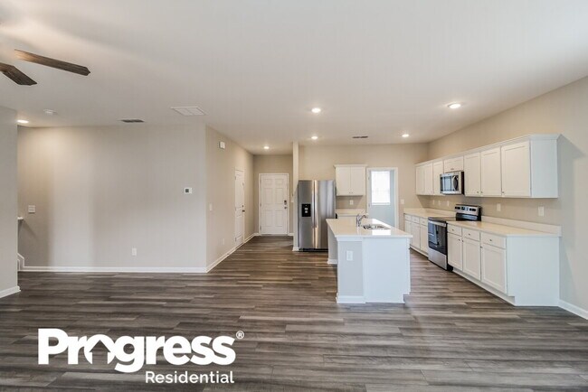 Photo - 70 Hyde Park