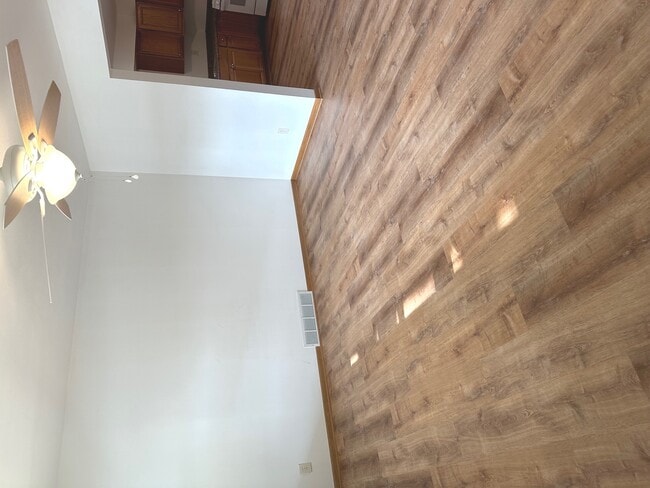 Photo - 249 W Nebraska St