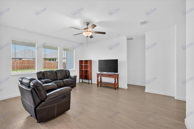 Photo - 1306 Eclipse Ln