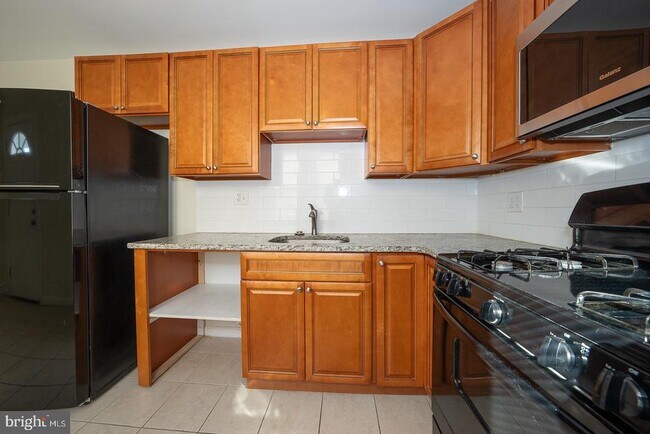 Photo - 22 Lancaster Ave Unit 3RD FL
