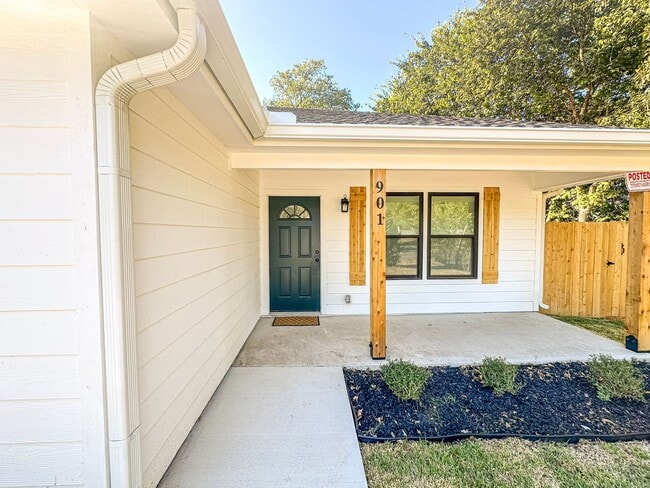 Photo - *NEW CONSTRUCTION* 3-Bedroom 2-Bathroom Ho...