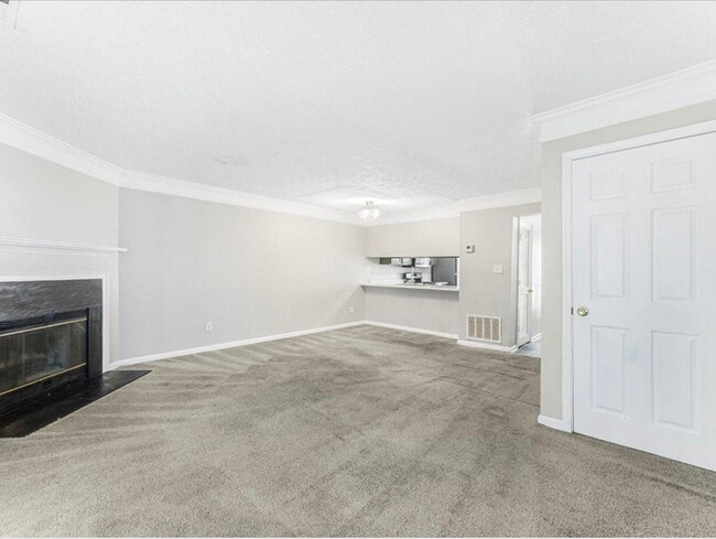 Photo - 5910 Hampton Ct