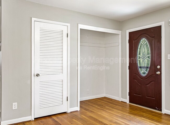 Photo - 200 N Grove Ave