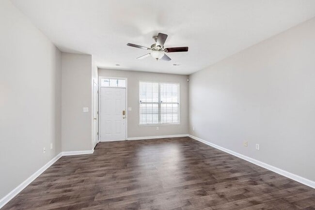 Photo - Beautiful town home in the quiet Towne Park community!!