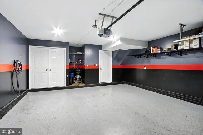 Building Photo - 7204 Barrberry Ln
