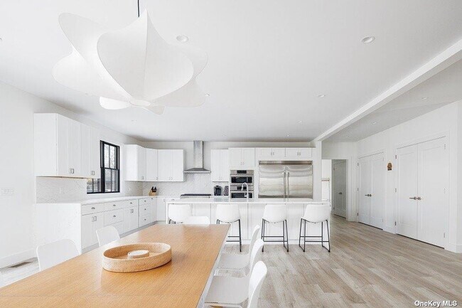 Photo - 650 Pine Ave