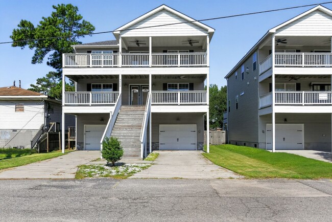 Building Photo - 9609-9619 19th Bay St