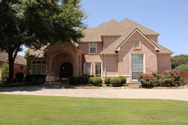 Building Photo - "Spacious Elegance: Discover Your Dream 5-... Rental
