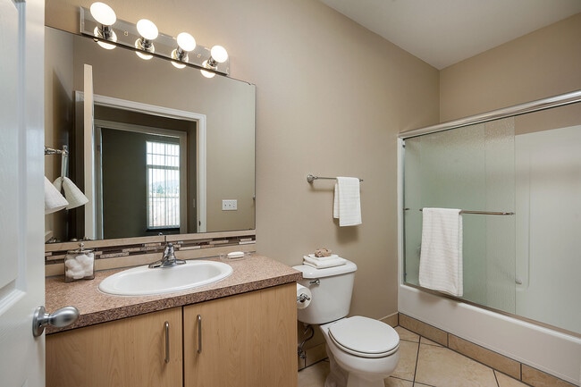 Woodstock Crossing Apartments