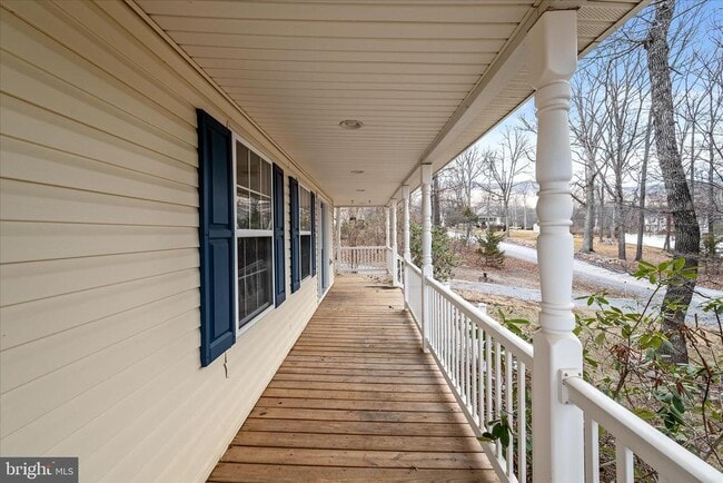 Photo - 209 Winchester Dr