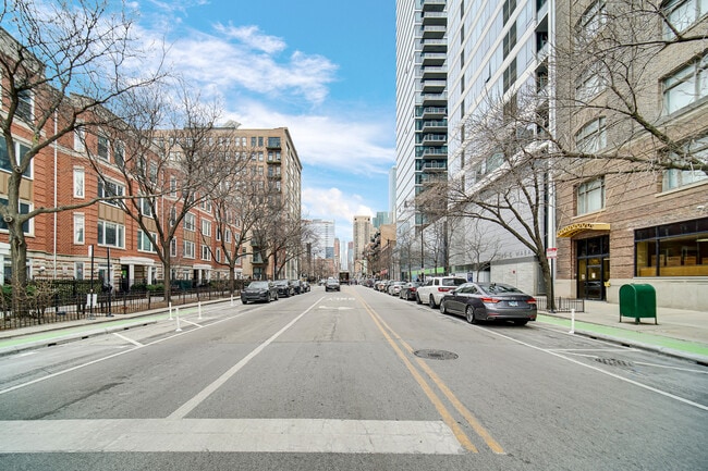Photo - 1345 S Wabash Ave
