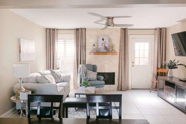 Photo - 217 Clearview Pkwy Condo Unit D