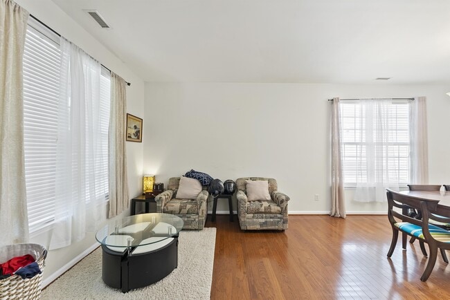 Photo - 5524 Running Fox Ln